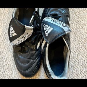 Adidas Puntero indoor soccer/court shoes. Women’s size 9.5/10 and men’s size 8.5